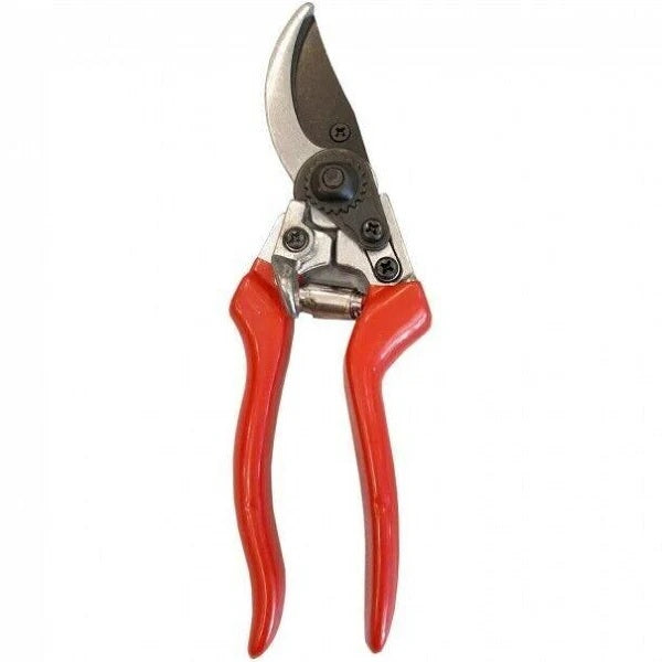 Efficiently designed and durable budget pruning shears with aluminium handles and heat treated high-carbon steel blades coated for long-lasting use. Ensure blades are wiped down after each use. Blade length measures 50mm and overall dimensions are 21cm long by 6cm wide.